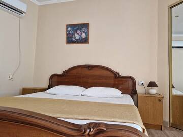 Фото номера Люкс с 2 спальнями Гостиница Анастасия г. Туапсе 2