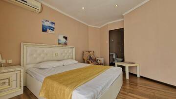 Фото номера Двухместный номер с 1 кроватью Гостиница Анастасия г. Туапсе 3