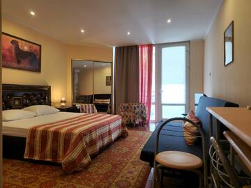 Фото номера Трехместный номер Гостиница Анастасия г. Туапсе 2