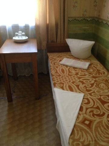 Фото номера Одноместный без удобств Гостиница Туапсе г. Туапсе 2