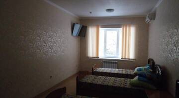 Фото номера Стандартный трехместный номер Гостиница Теплый номерок Гостевой дом г. Туапсе 2