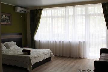 Фото номера Люкс с балконом Мини-отель Мини-отель «Panna-Cotta» г. Туапсе 5