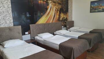 Фото номера Четырёхместный стандарт Гостиница Звездный г. Туапсе 2