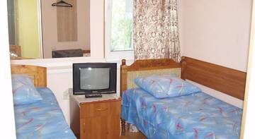 Фото номера Двухместный номер эконом-класса с 2 отдельными кроватями Гостевой дом  Чайка г. Туапсе 2