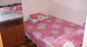 Фото номера Трехместный номер эконом-класса Гостевой дом  Чайка г. Туапсе 4