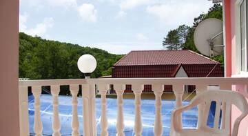 Фото Гостиница on Vesennyaya 51 г. Туапсе 4