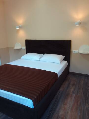 Фото номера Номер делюкс комфорт с 1 двуспальной кроватью Гостиница Олимп г. Туапсе 11