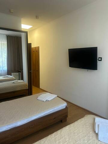 Фото номера Двухместный номер с 2 отдельными кроватями Гостиница Русь г. Туапсе 3