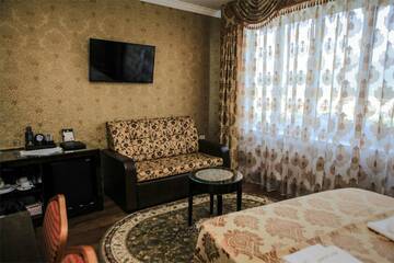 Фото номера Полулюкс с балконом Гостиница Rosa Del Viento г. Туапсе 8