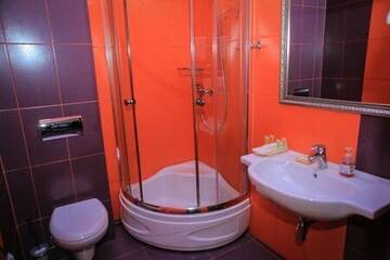 Фото номера Полулюкс с балконом Гостиница Rosa Del Viento г. Туапсе 2